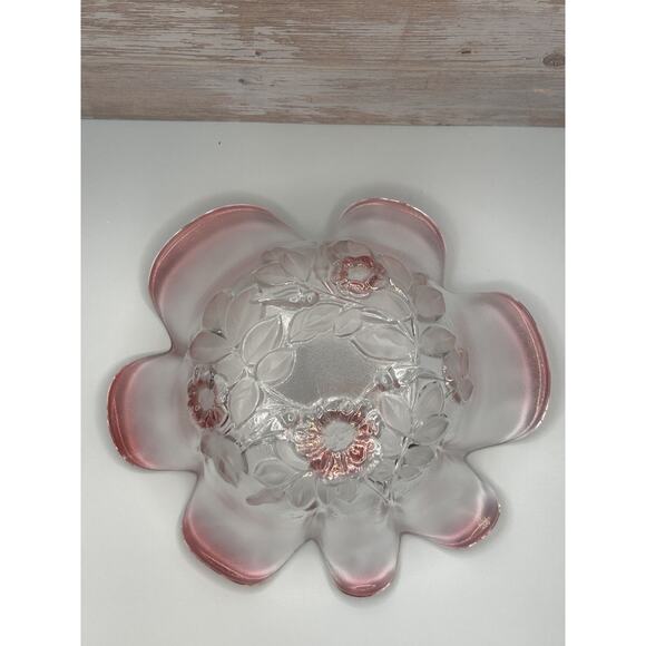 Vintage Mikasa Pink Glass Bowl Set. Rosella ruffle edge, flower shape. - Picture 5 of 10